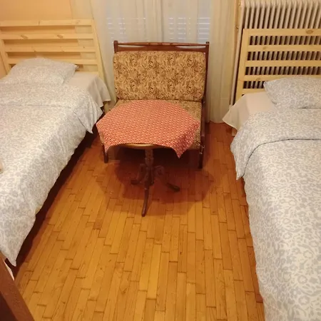 Christos Iiii Konukevi 3*